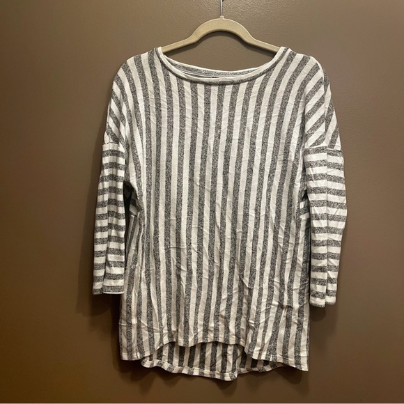 W5 Tops - W5 NWT 3/4 Sleeve Striped Shirt